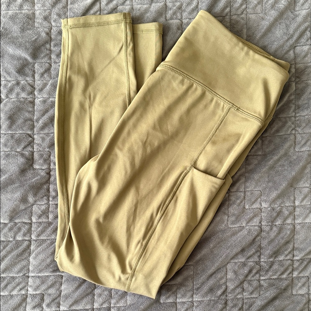 NWT Fabletics Dark Moss Motion365+ Legging in L